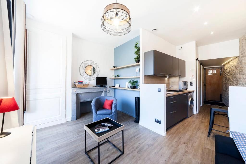 Vieux Lyon Avec Vue Sur La Saone Ail Apartment Ngoại thất bức ảnh